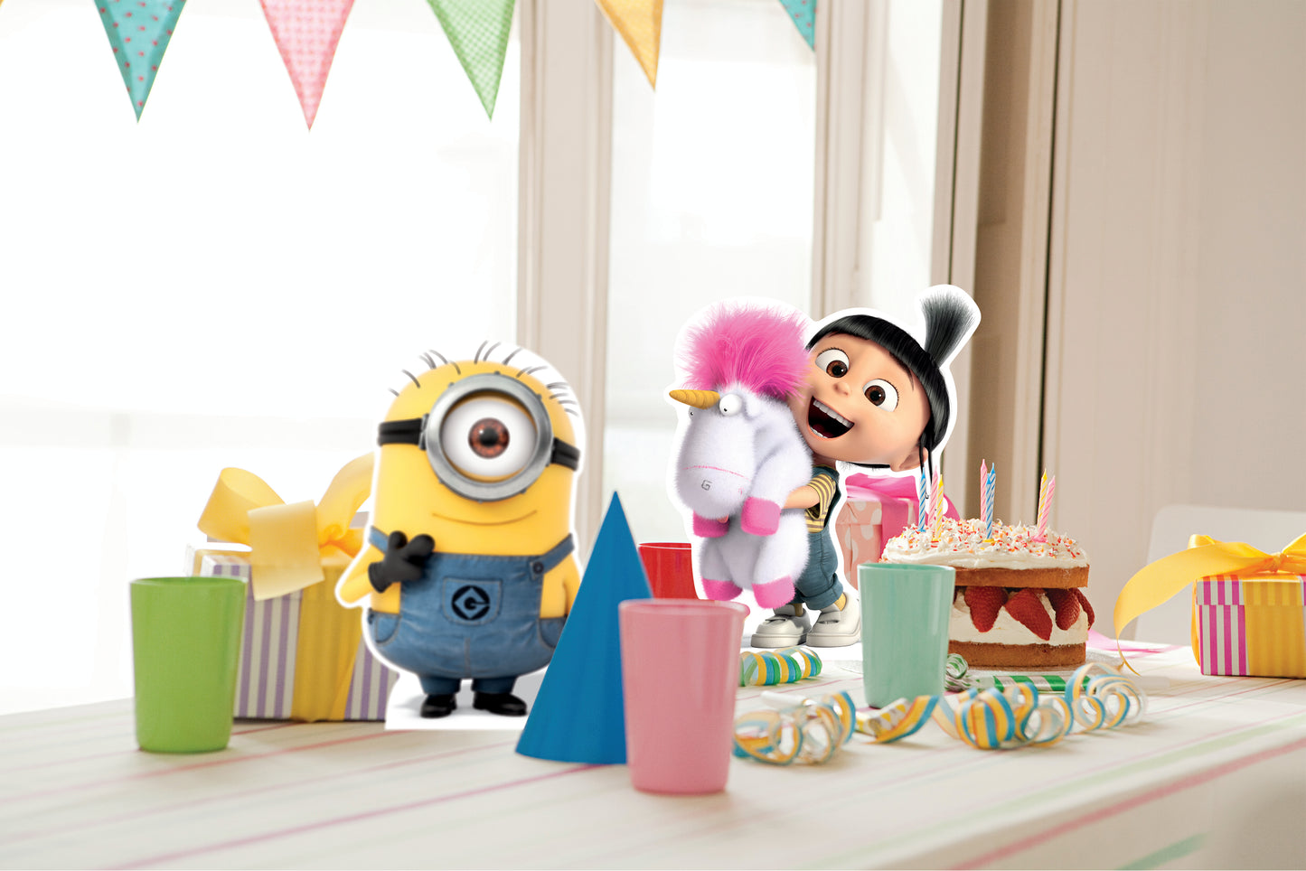 TT003 Despicable Me Minions Table Toppers Pack (9 cut-outs)